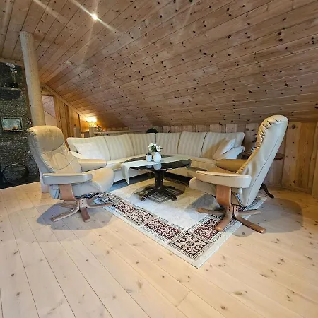 Huset Ved Dalsfjorden * Helle