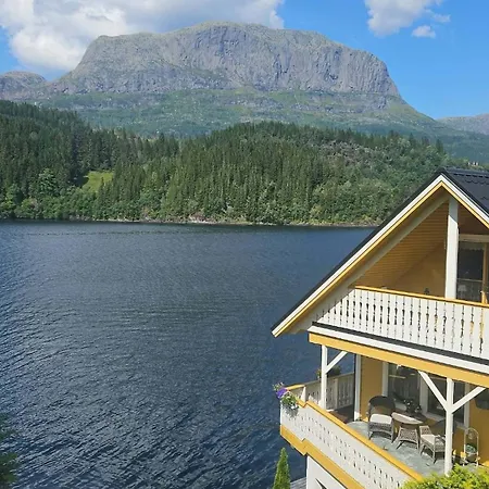 Huset Ved Dalsfjorden